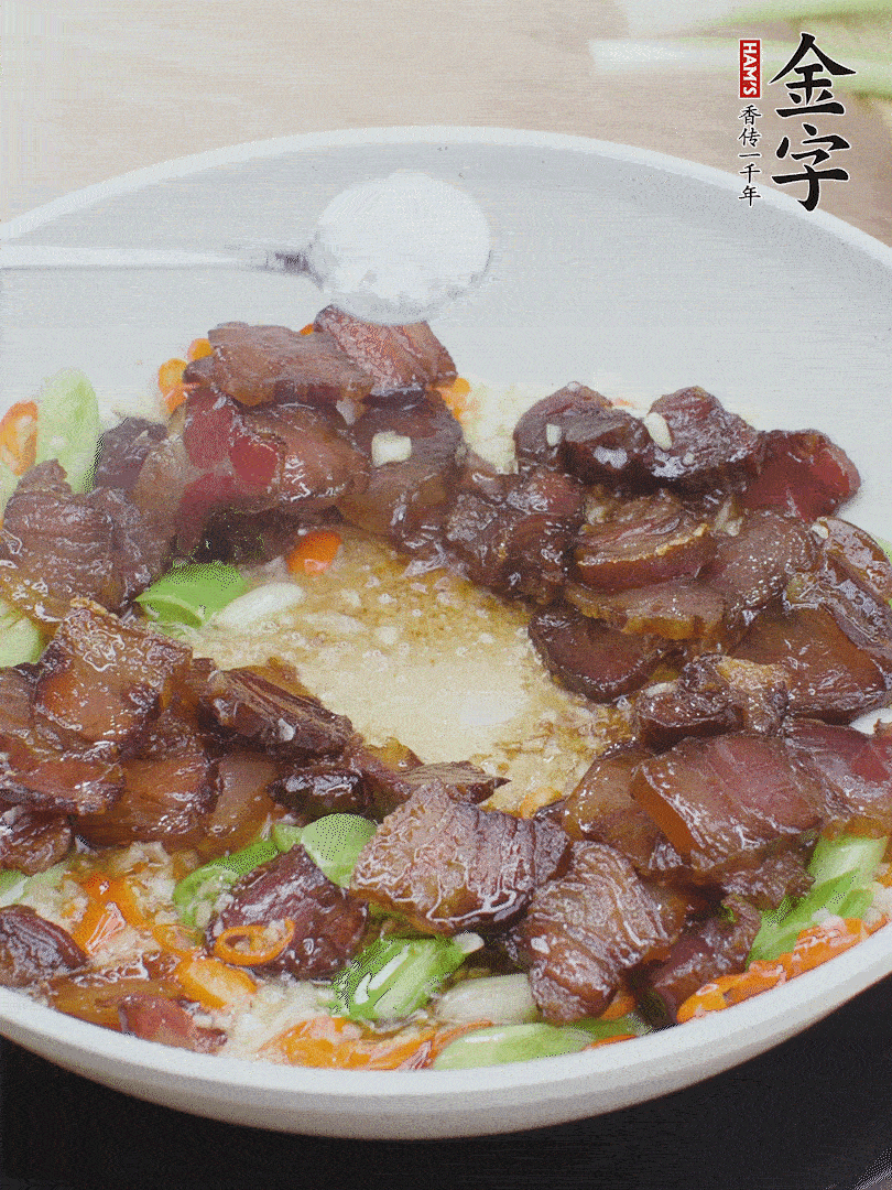 下醬油肉，一點(diǎn)生抽、白糖調(diào)味。