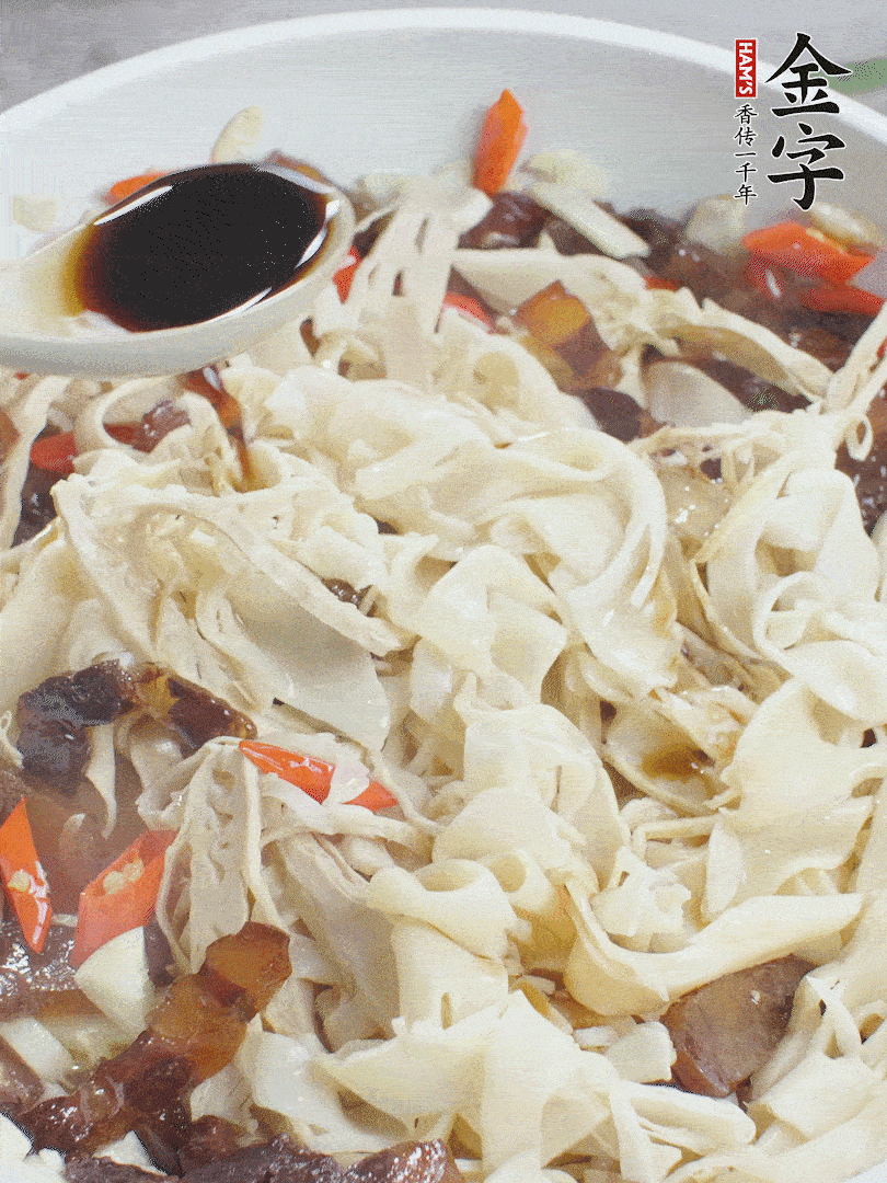 下糯米筍，淋一點(diǎn)生抽、蠔油調(diào)味。