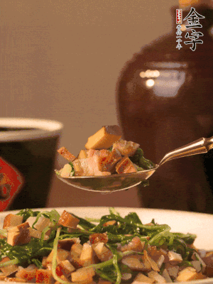 出鍋前嘗味，味淡加點鹽。